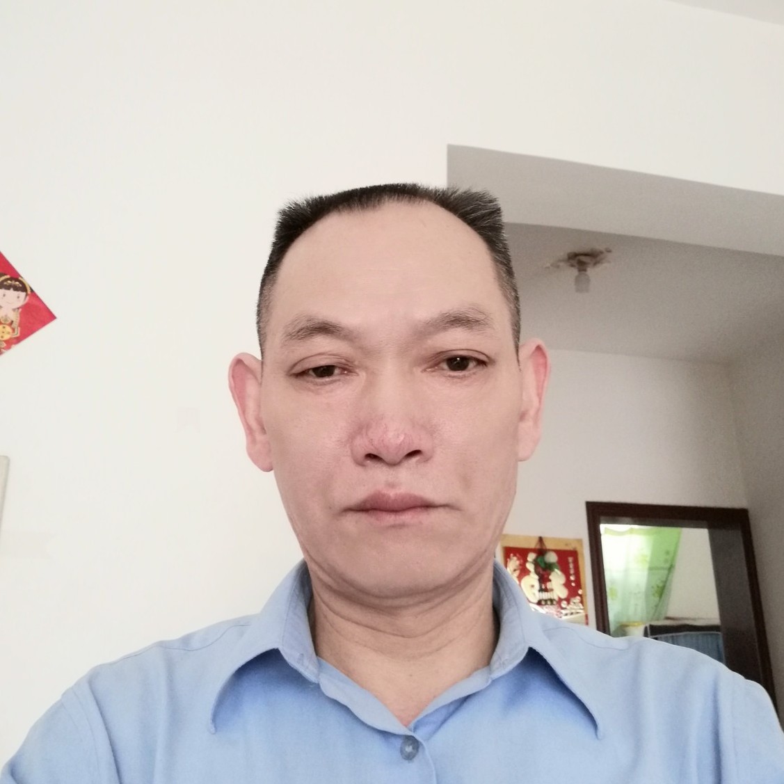 红玫瑰漫步欠你的的照片