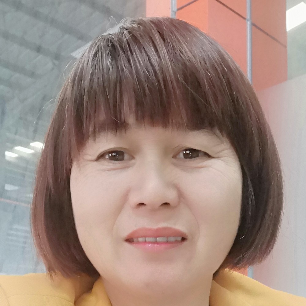阳光那哑铃的照片