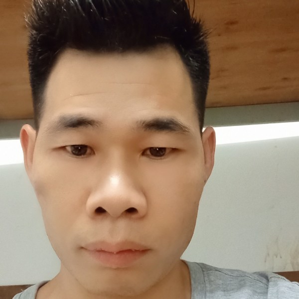 隐忍等待台灯的照片