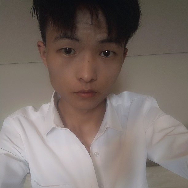 万里缺一的照片