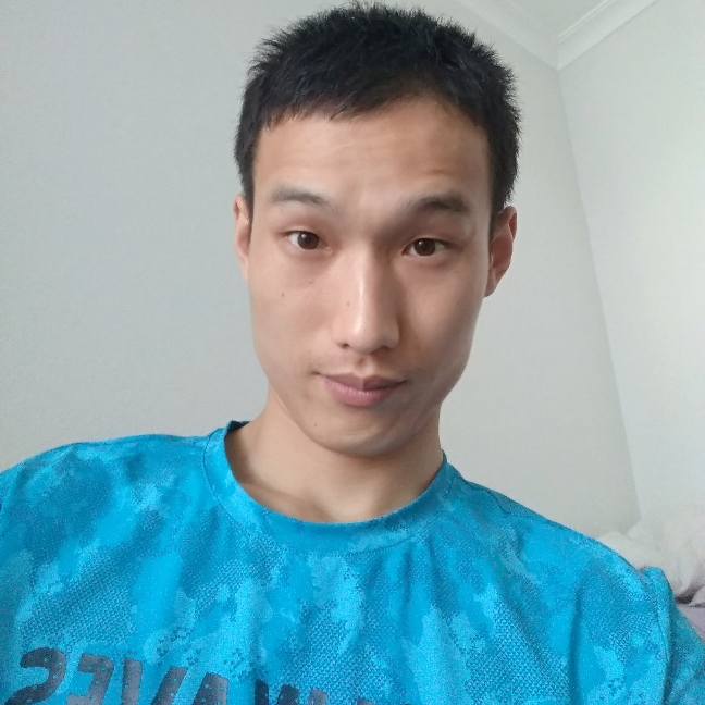 驰骋大奔的照片