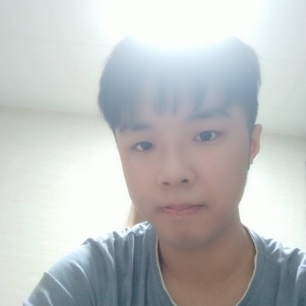 过时踢雪糕的照片