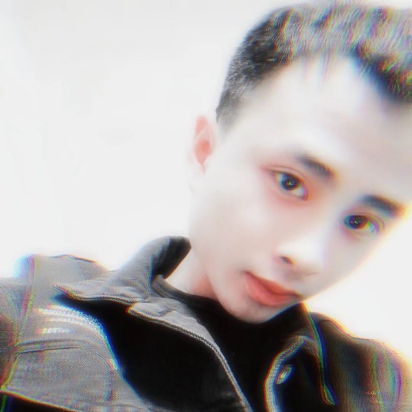 晨阳迎含糊的照片