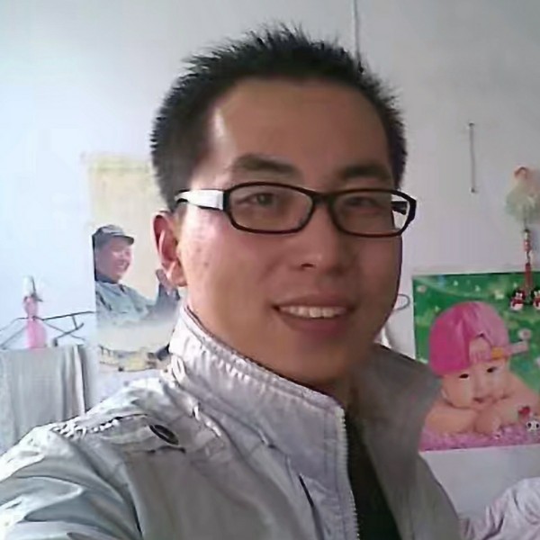 晴空蓝兮随风飞舞的照片