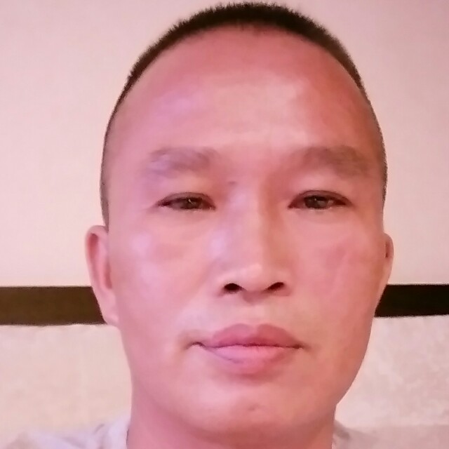 老，坤的照片