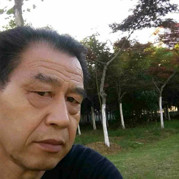 尊云机智的照片
