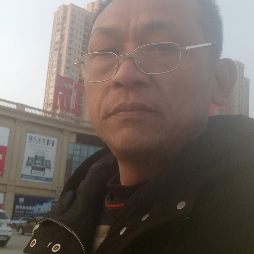 魁梧冥王星的照片