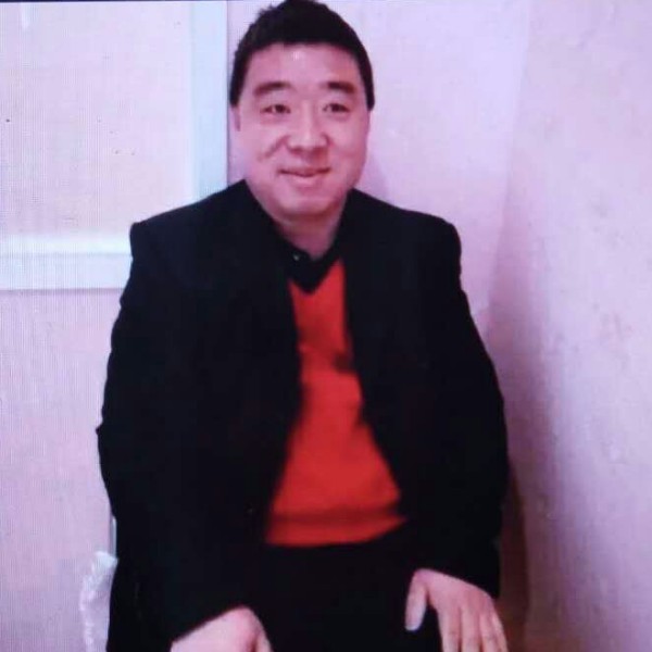 高大青琯的照片