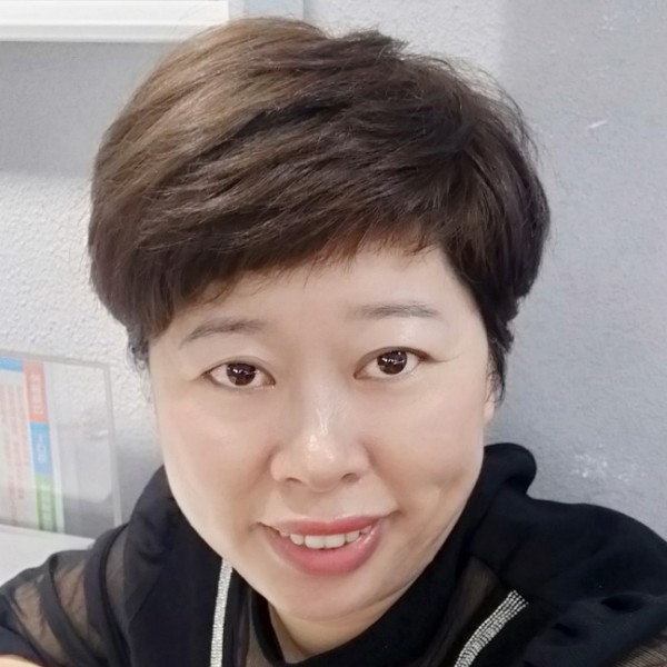 丁秀的照片