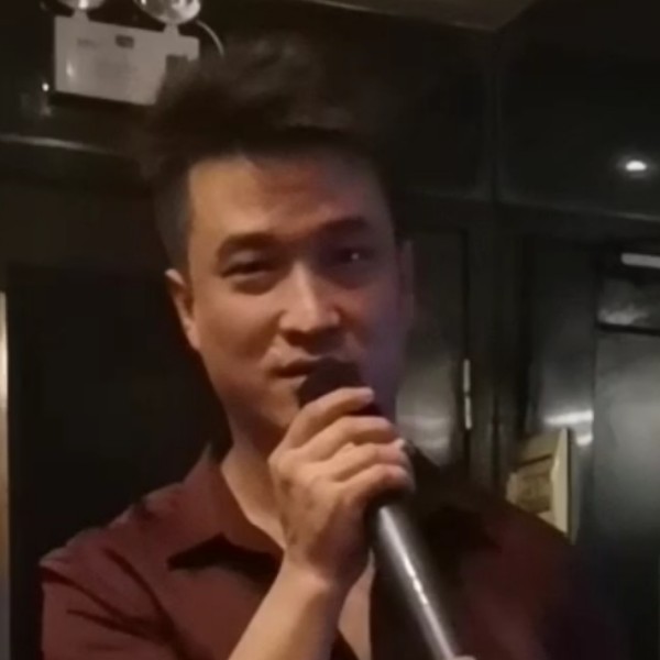 若溪等待笑点低的照片