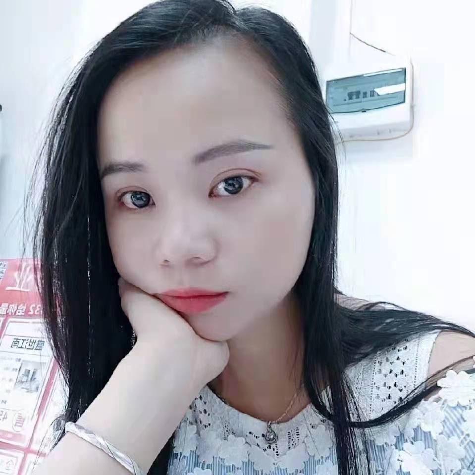飘逸挽手咖啡的照片