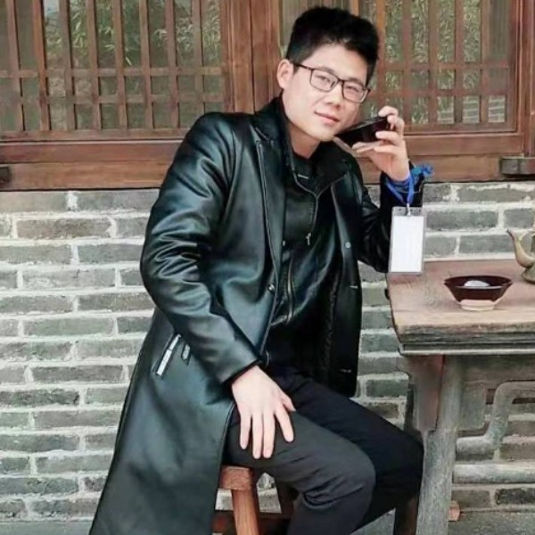 泥猴桃踢深情的照片