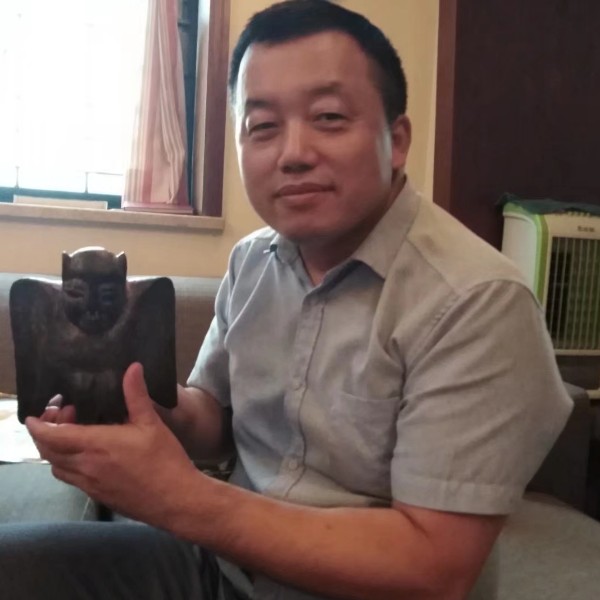 龙腾主将林冲的照片