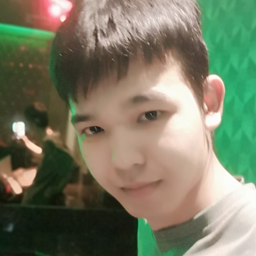 酷酷的荣的照片
