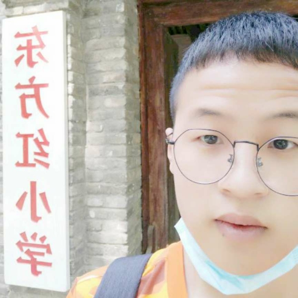 彭昀泽的照片