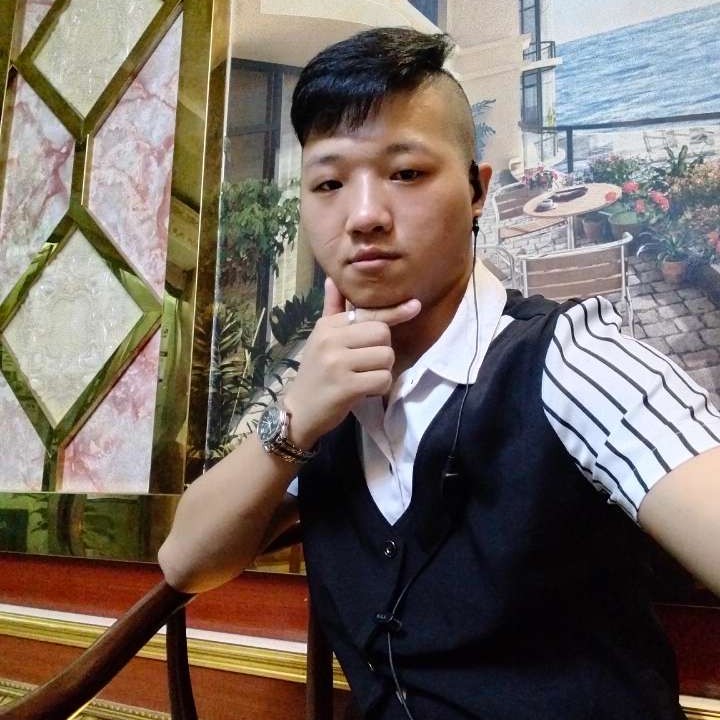 灼热和青花的照片