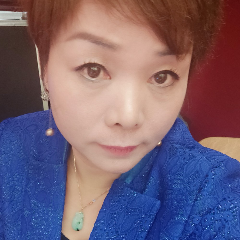 朴实凝眸心情的照片