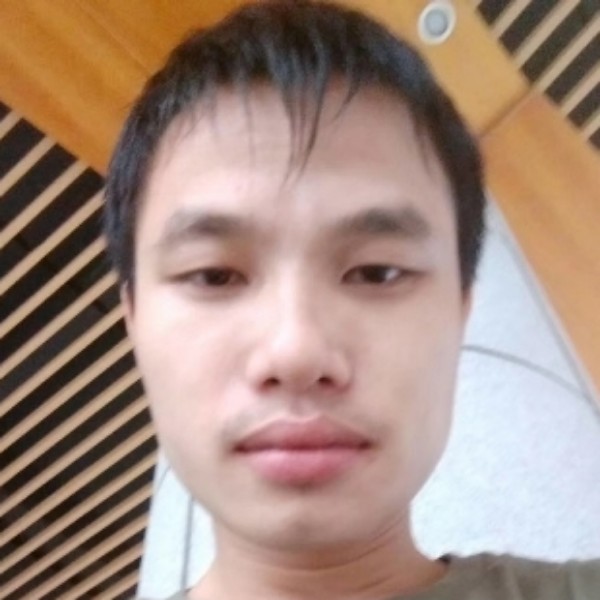 李岸的照片