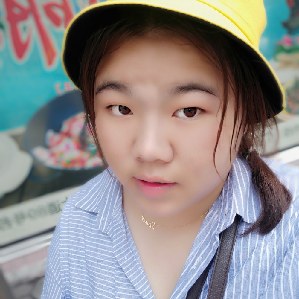 小雷姐姐的照片