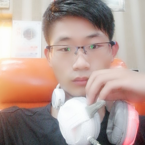 调皮花生的照片