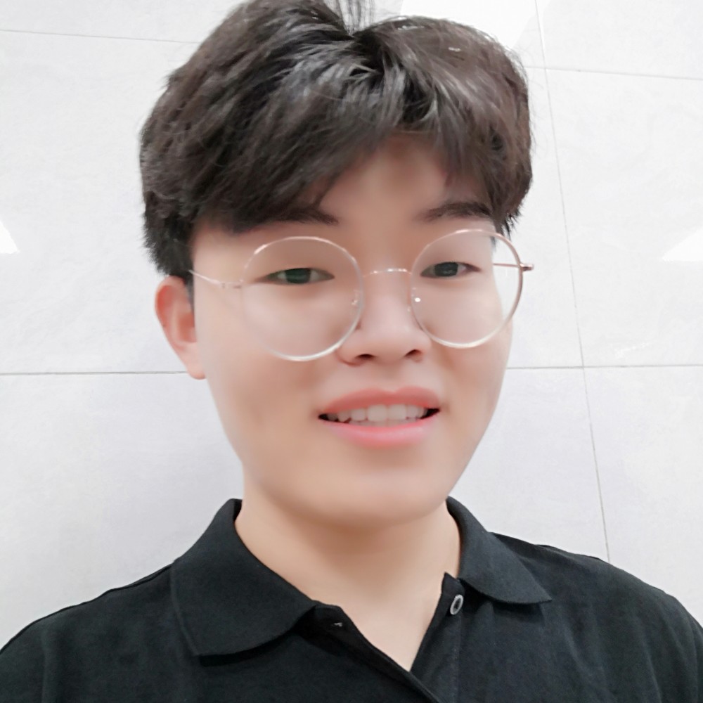 风趣挽手平湖的照片