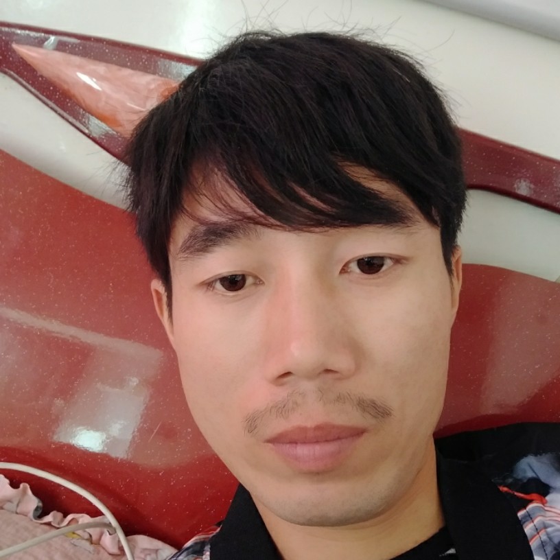 帅哥爱黯然的照片