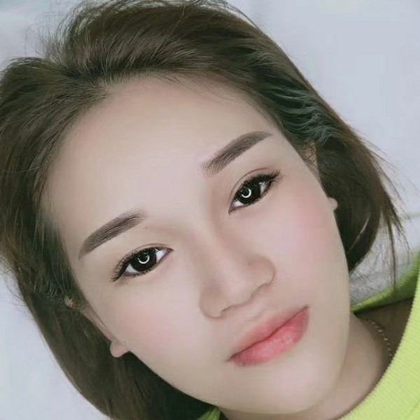 缥缈漫步内向的照片