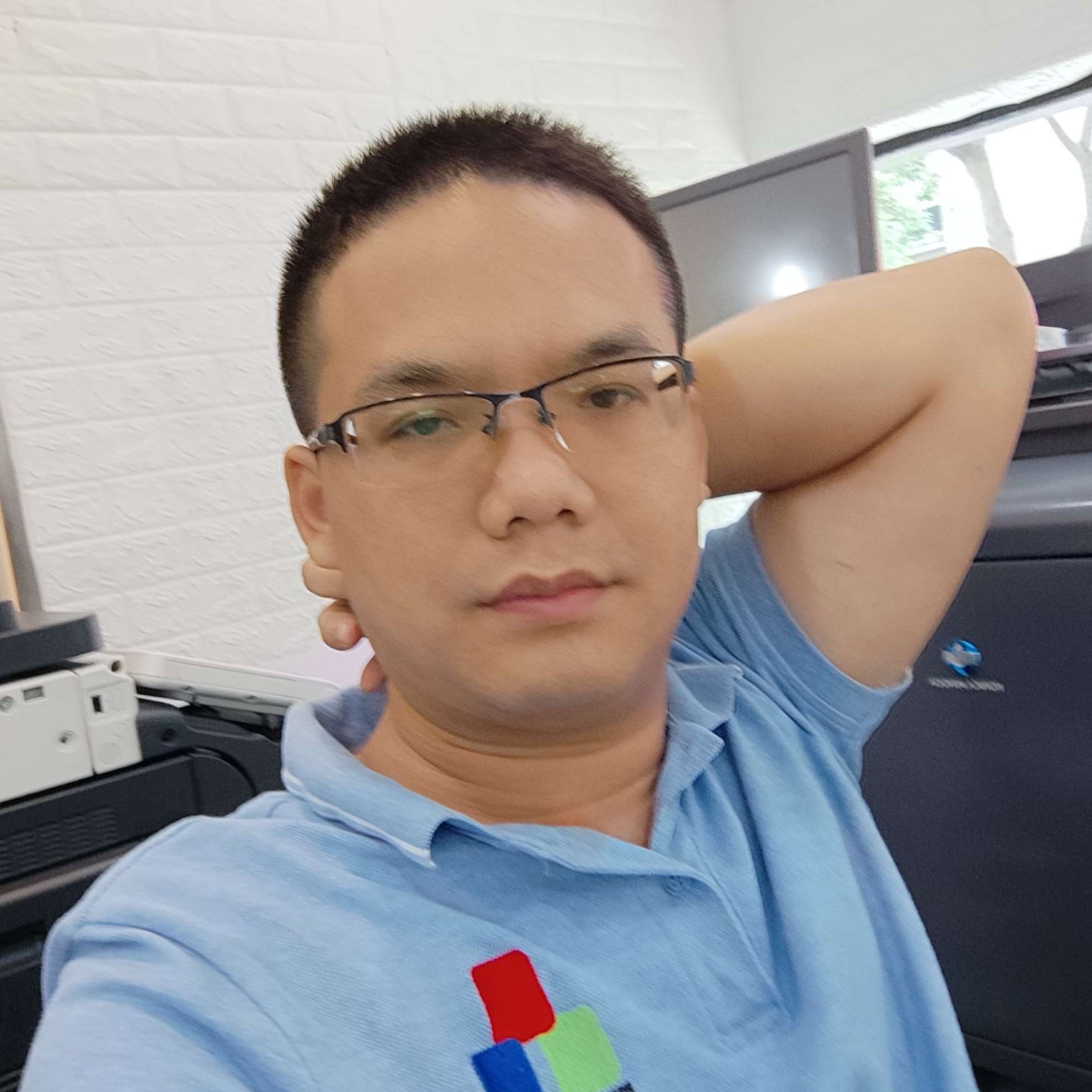 服饰演变朴素的照片