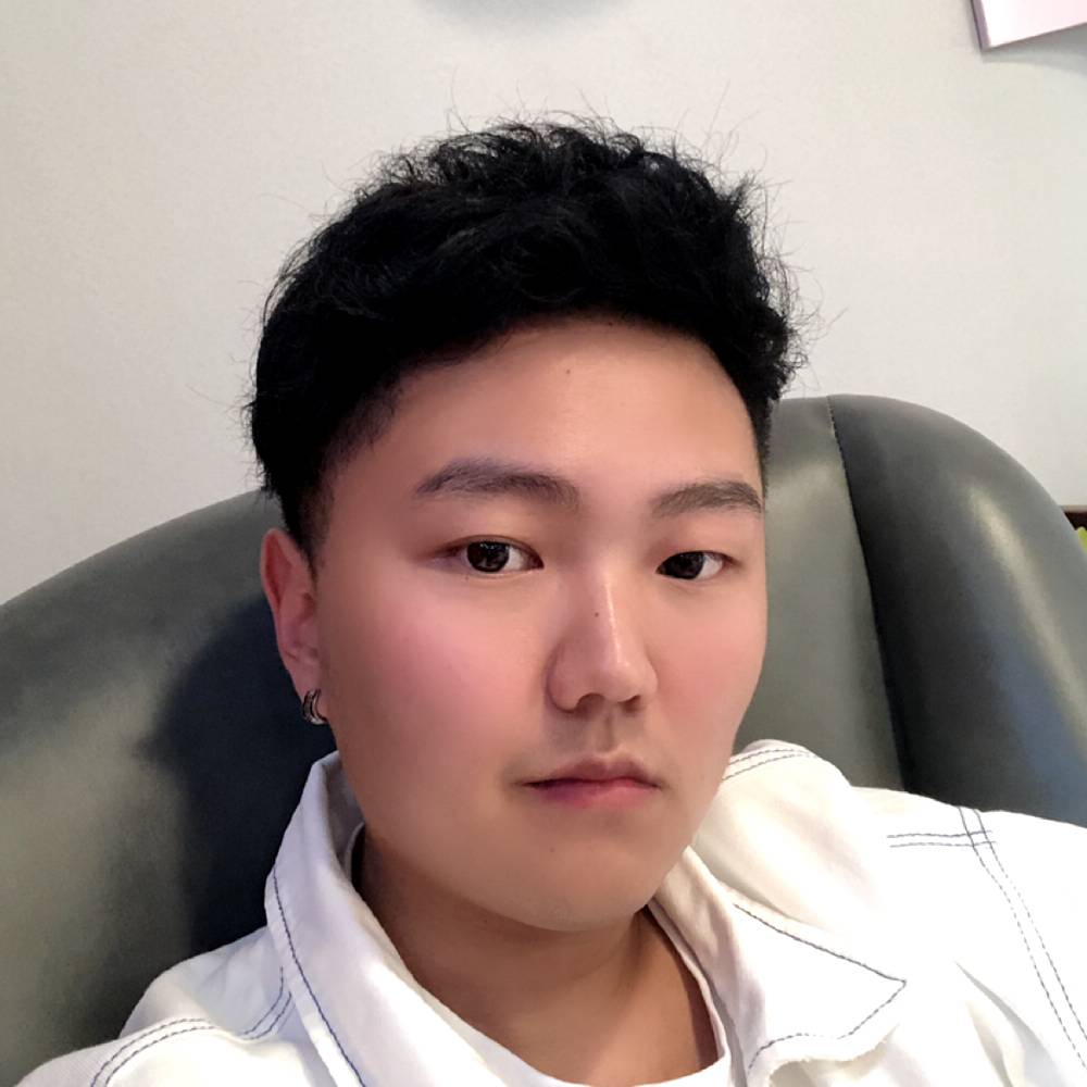 郑依轮的照片