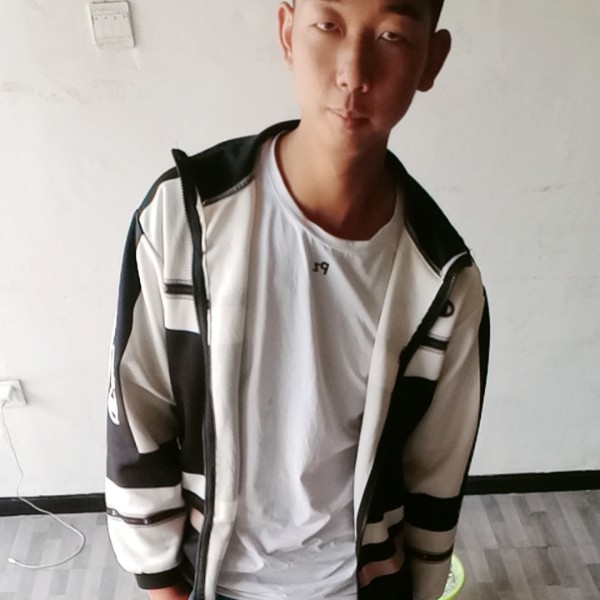 单身漫步野狼的照片