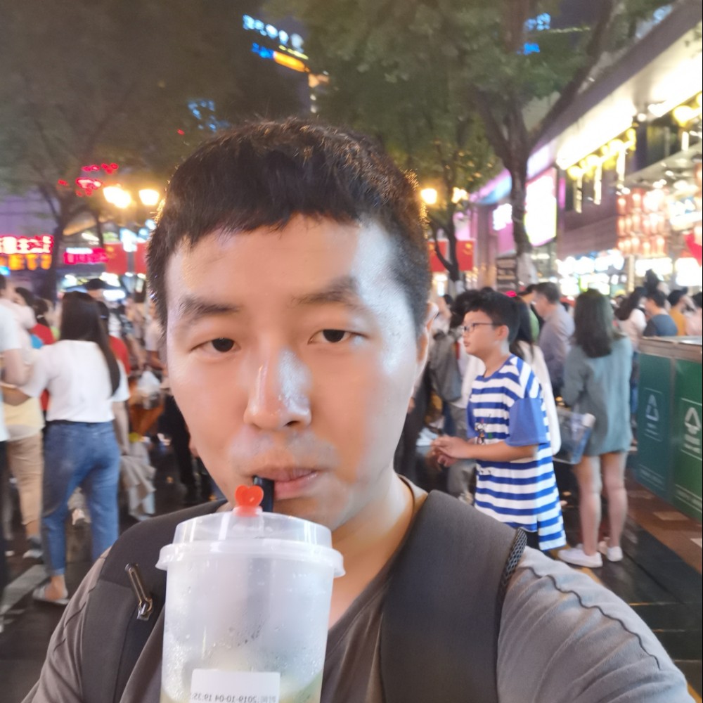 风扬起了你的黑发的照片