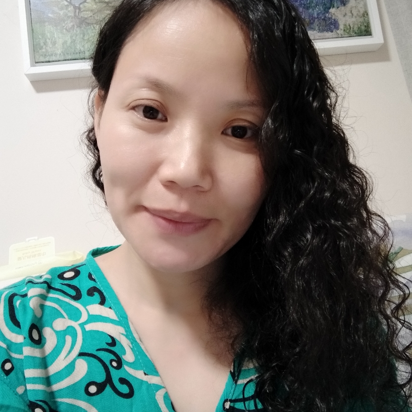 柔弱深拥奇迹的照片