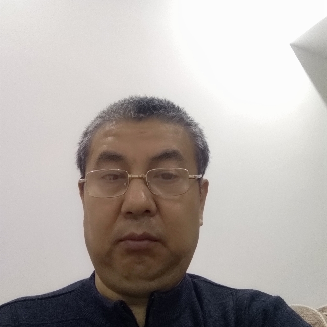 留胡子等待黄豆的照片