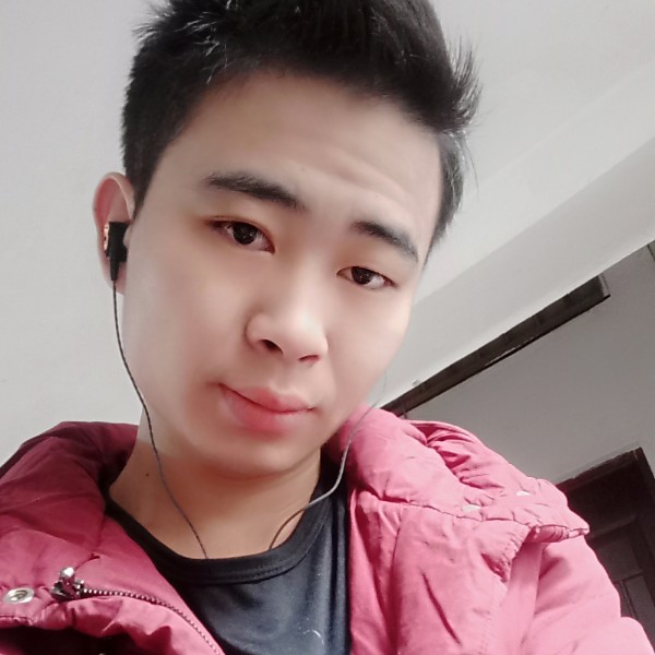 抱着常鹅烤玉兔的照片