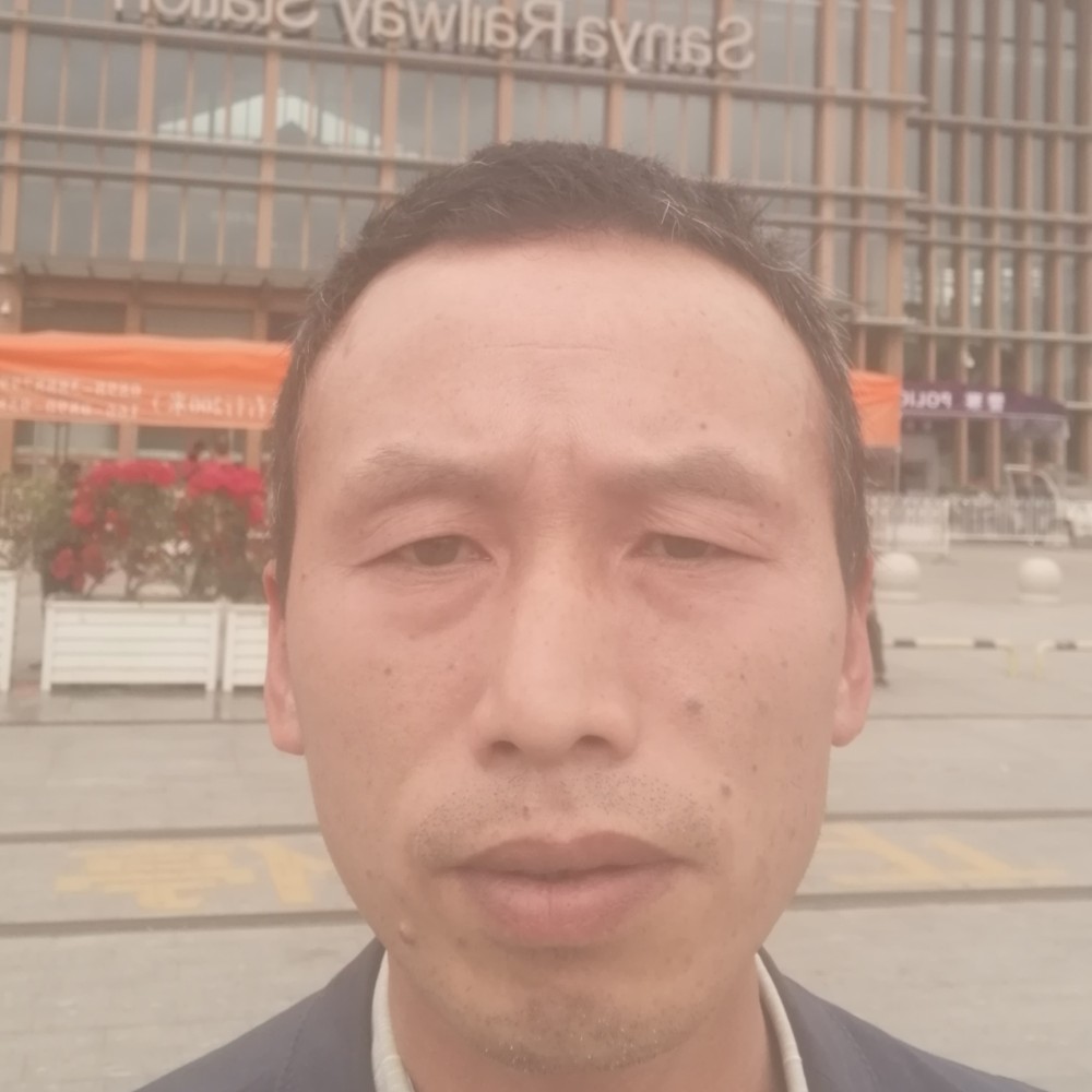 夏天笑生动的照片