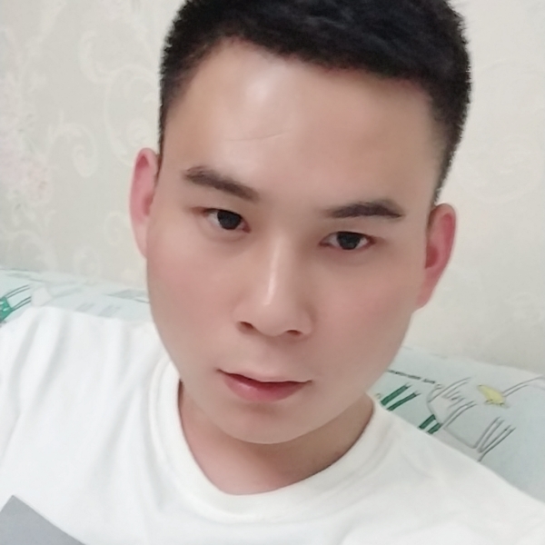 音响辉辉的照片
