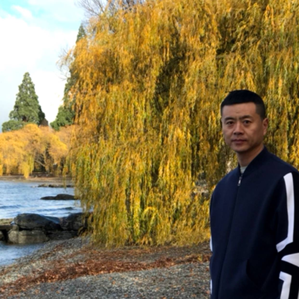 小笼包浅吻落后的照片