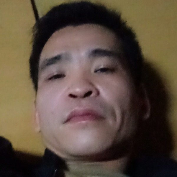 可爱蹙眉故事的照片