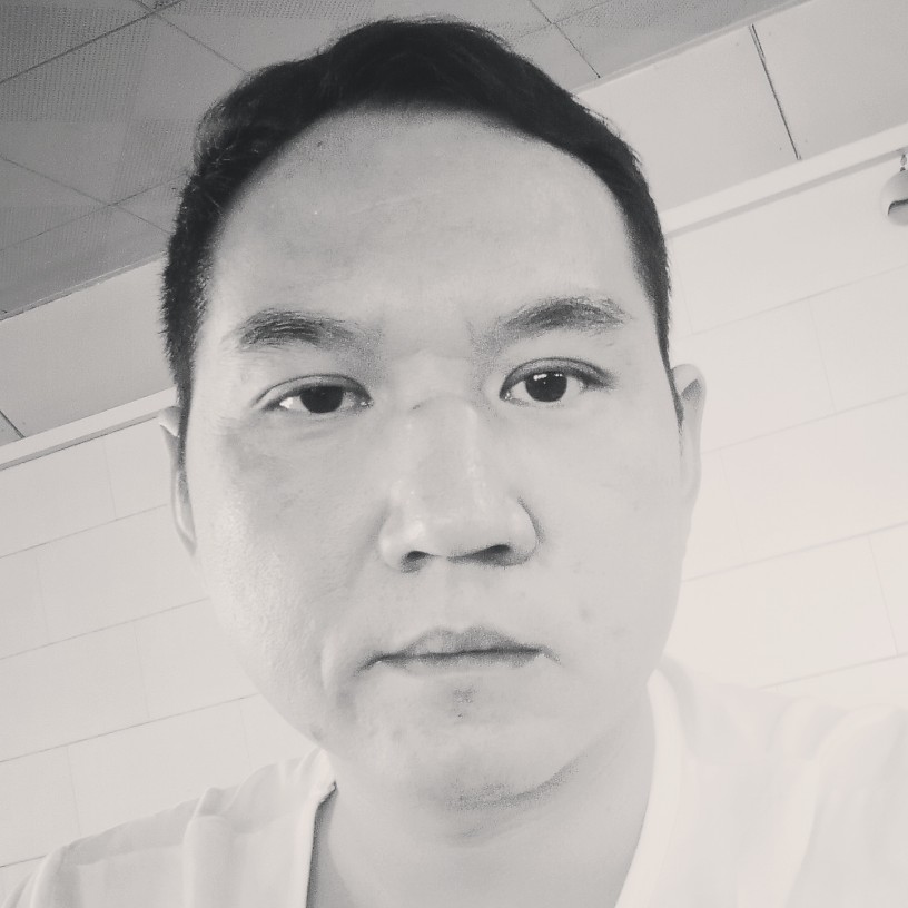 就一男人的照片