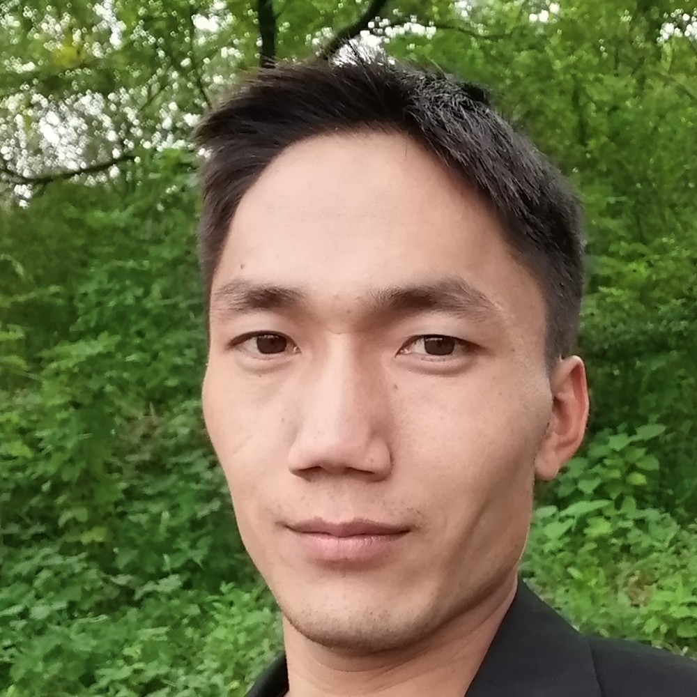 还单身拿小伙的照片