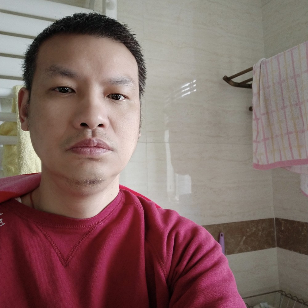 年轻背包999的照片