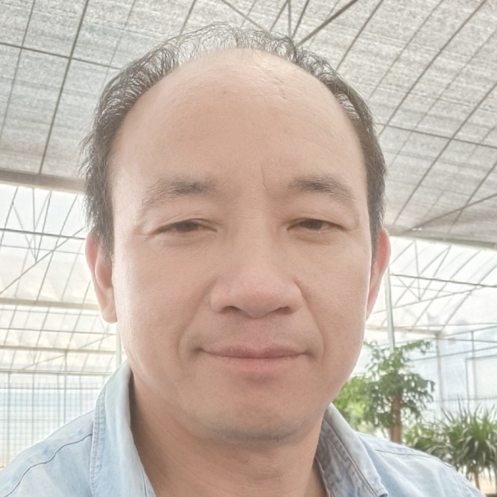 雕塑艺人的照片