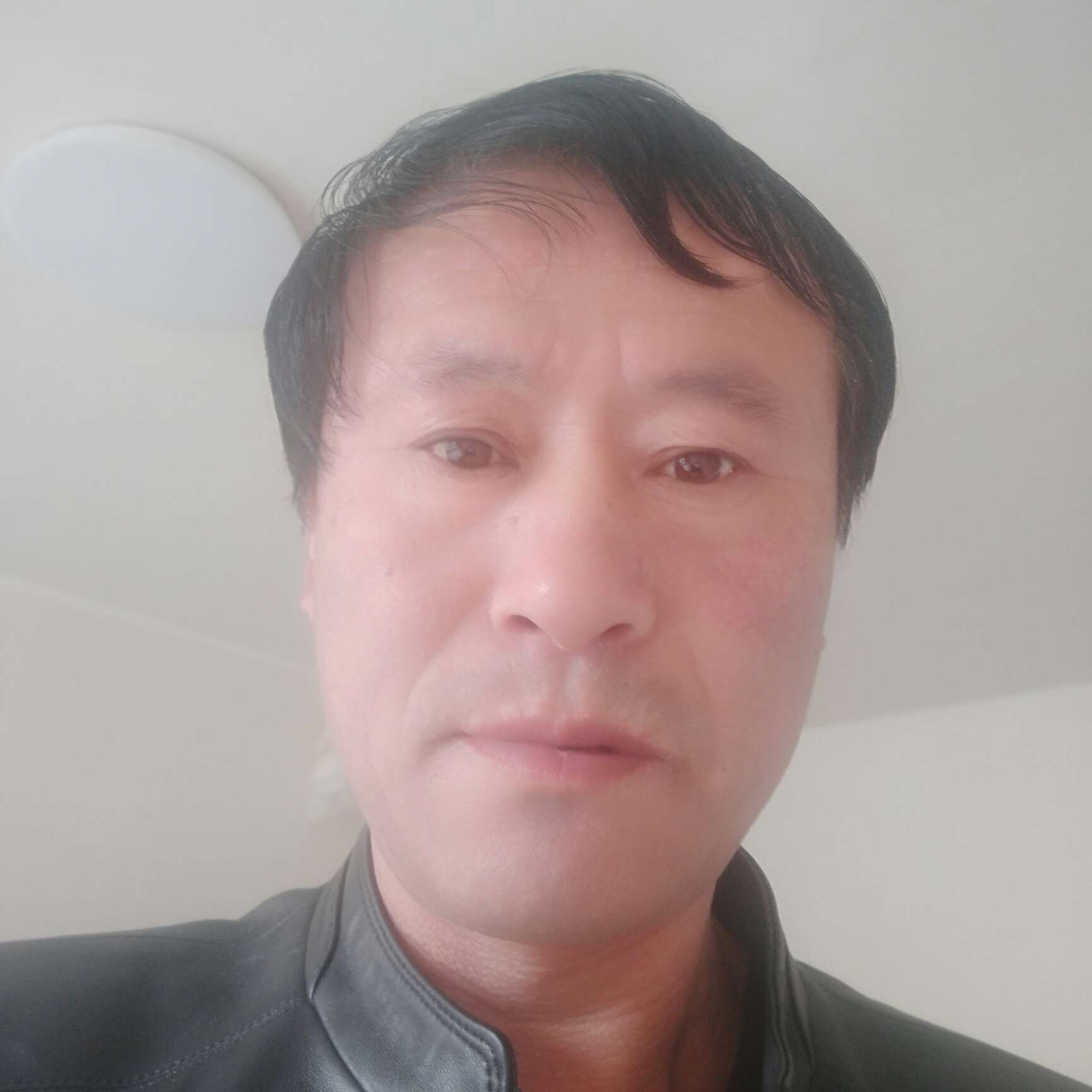 简单挽手琉璃的照片