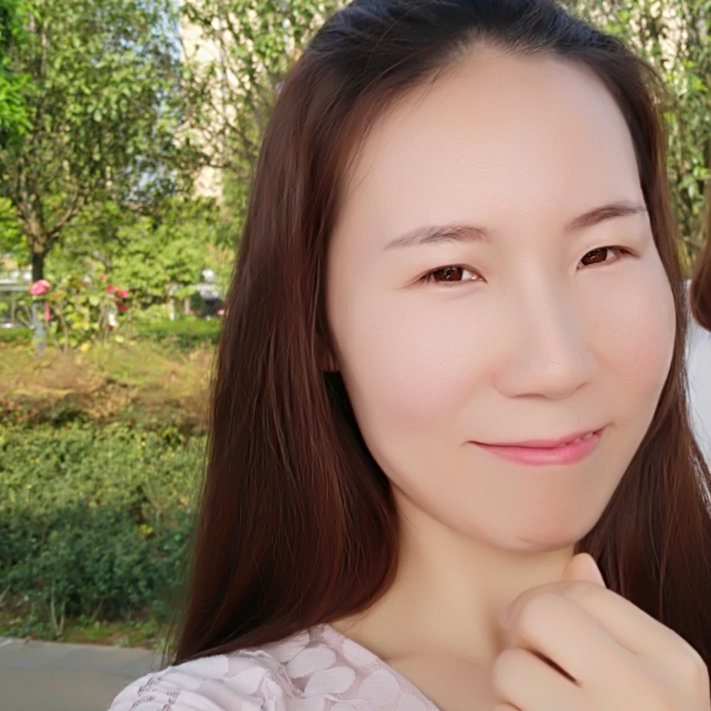 蝉儿晶琳的照片