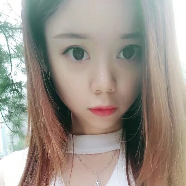夏恋海边。的照片