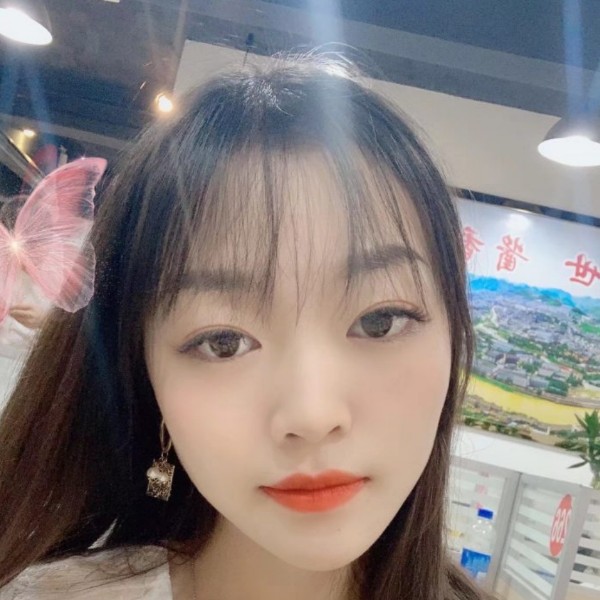 浅唱有棒棒糖的照片