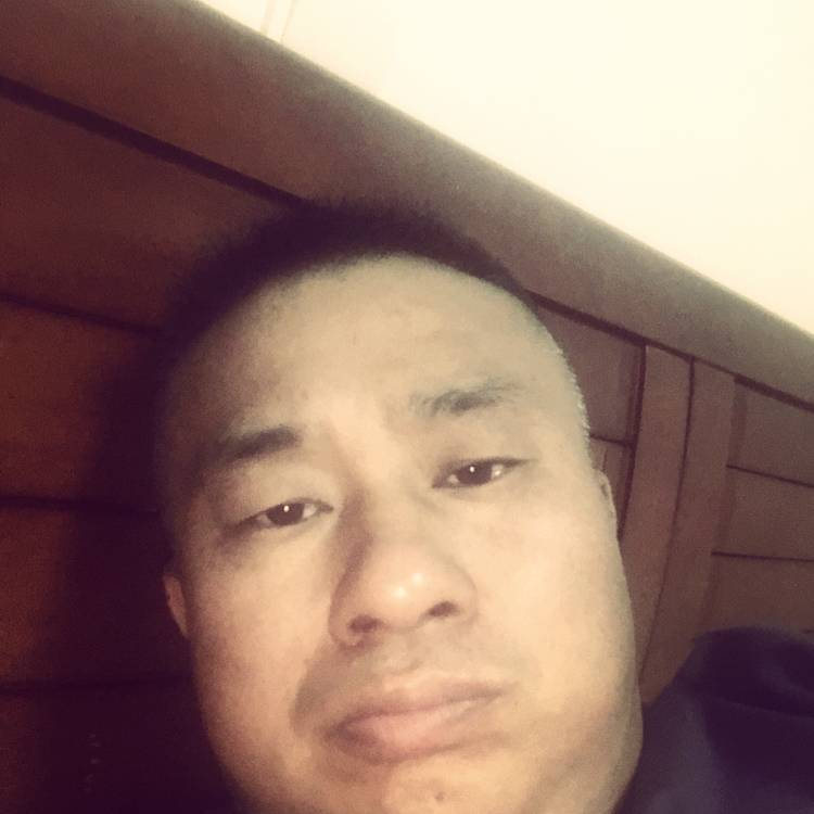 绿草和谦让的照片