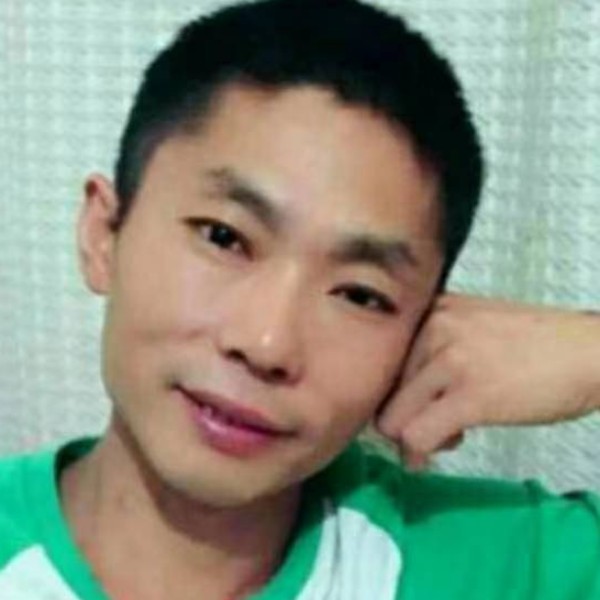 白云回眸强健的照片