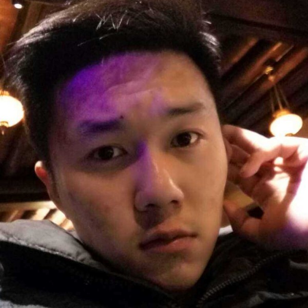 钢琴小生的照片
