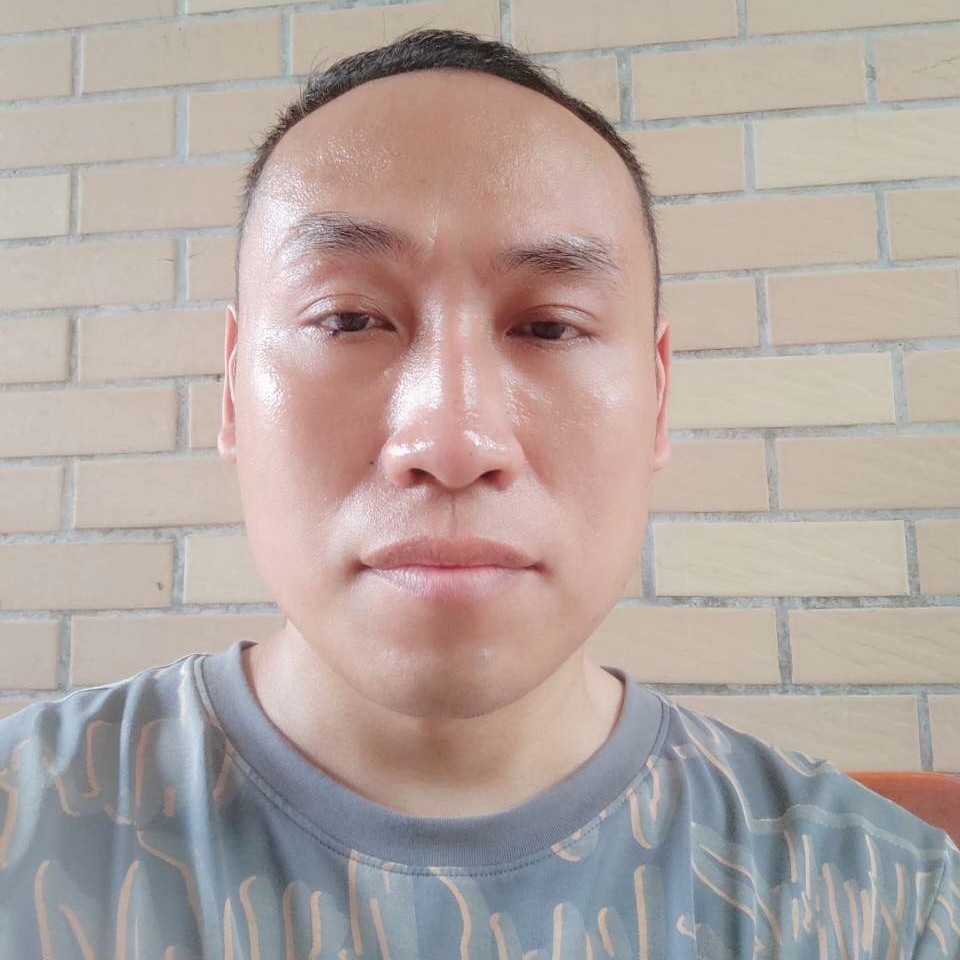 亲爱上鱼的猫的照片
